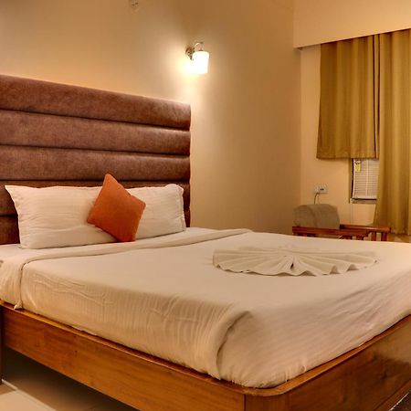 Hotel Earl Grey Jorhāt Kültér fotó