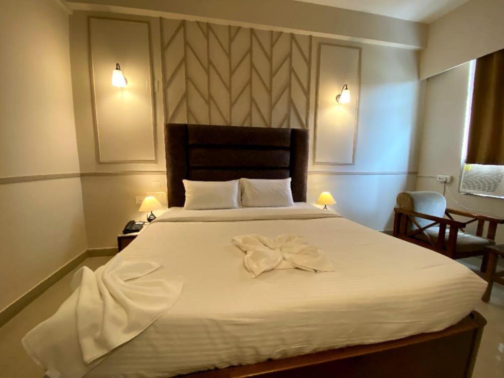 Hotel Earl Grey Jorhāt Kültér fotó